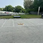 Great View & Parking - Harmony Premium Апартаменты *