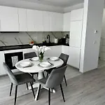 Great View & Parking - Harmony Premium Апартаменты