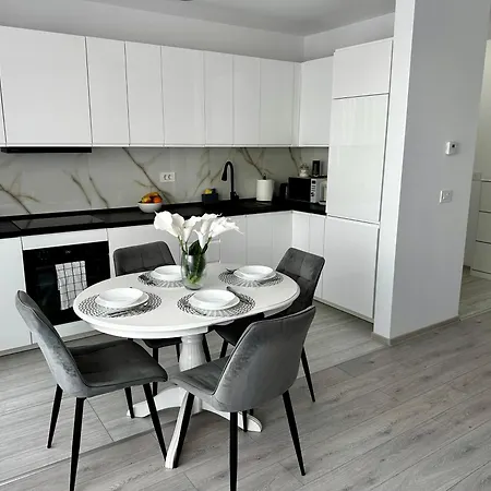 Great View & Parking - Harmony Premium Apartment